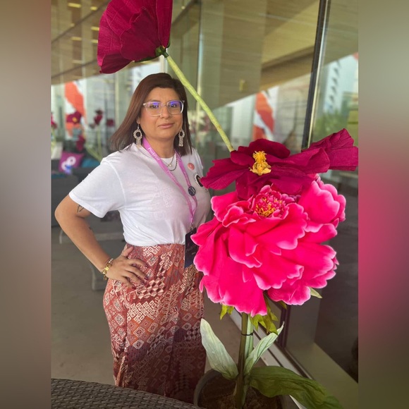 Missmonicafinds is LIVE! LIKE THIS LISTING ❤️ - Picture 11 of 11